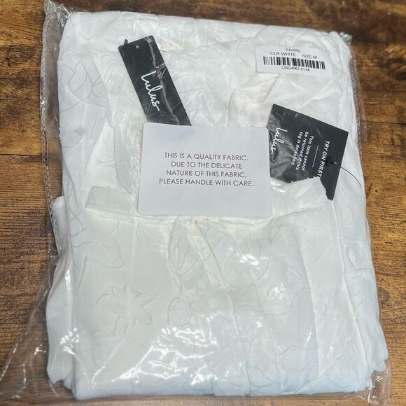 Lulus Graceful Charm White Burnout Floral Jacquard Halter Midi Dress, Medium NWT - Picture 7 of 10